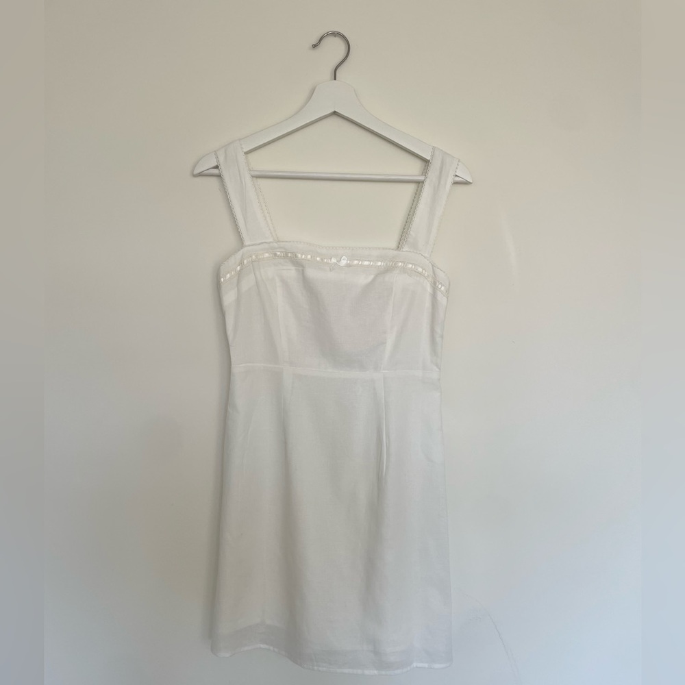 White Sleeveless Bow Dress